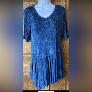 Logo by Lori Goldstein Blue Splatter Short Sleeve Scoop Neck Long Tunic Top XS